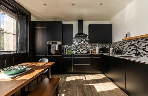 Locksbrook Lodge - Hot Tub - Spacious Outdoor Space - Photo 11