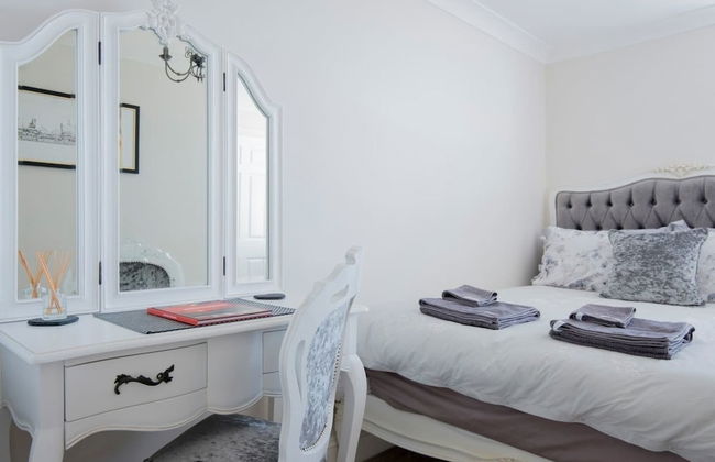 Direct Sea Views, Seafront Location & Free Parking - Foto 12