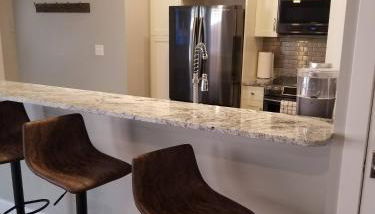 2nd Street -Deck Suite (back entrance) - Foto 2