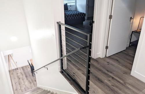 Modern 3BR Home in Mid-City - Photo 50