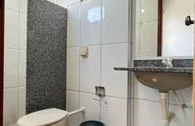 Apartamento sem vista ao mar, à 15 metros da praia de Piúma - Foto 17