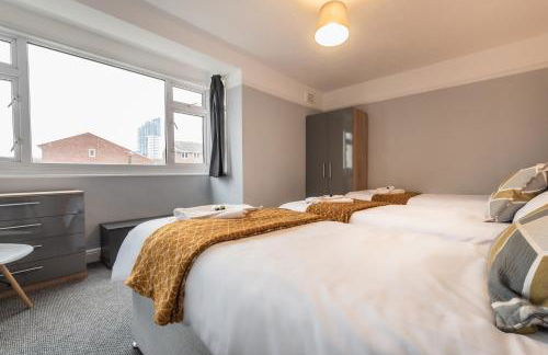 BEST PRICE! Perfect Gunwharf Accommodation - 5 single beds or Kingsize FREE PARKING - Foto 50