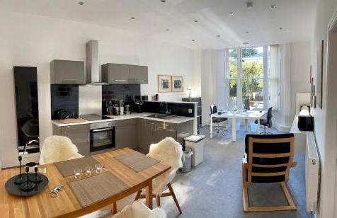 Mersey! Lark Lane! Quiet area! Spacious comfy flat - Foto 1