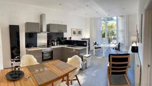 Mersey! Lark Lane! Quiet area! Spacious comfy flat - Foto 1