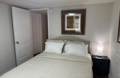 Cozy 3 4 BR Home Ideal for Family - Foto 1