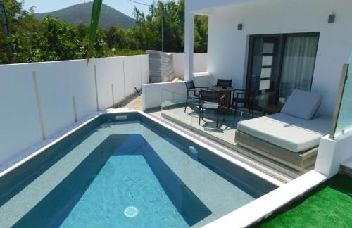 SKYROS BLUE SUITES - Photo 36