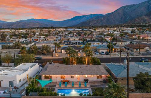 NEW Retro Escape 70's Vibes Wellness Game Room - Foto 52