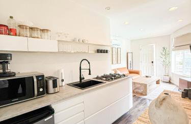 Charming Studio Oasis with Pool Near SoFi - MKLAD4 - Foto 13