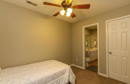 House #04 - Happy Camper-(No Pets) -Private Pier - Photo 14