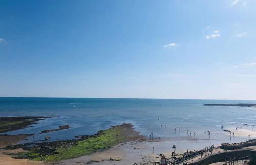 Sea Cliff View Designer Home - Photo 45