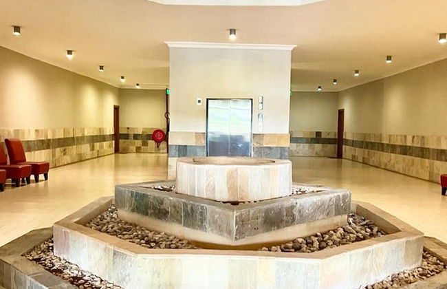 Colosseum Square Luxury Apartments - Photo 2