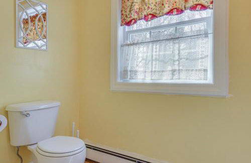 6 Mi to Mt Snow Nature-View Home with Fire Pit! - Foto 13