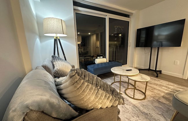 Silverstone Downtown Long-Term stay - Photo 36