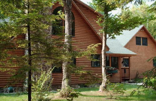 Upscale Fryeburg Cabin Hot Tub and Billiards Table! - Foto 21