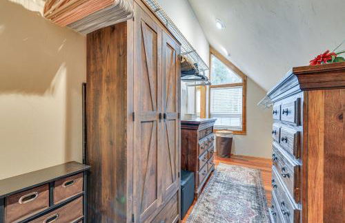 Dreamy Alpine Cabin with Hot Tub, Fireplace and More! - Foto 15