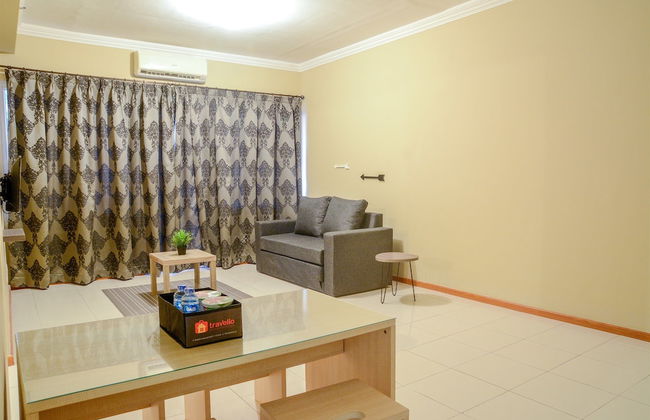 3 Bedrooms Apartment Grand Palace Kemayoran by Travelio - Foto 14