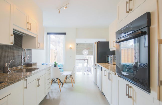 Leslieville Cozy & Bright Apt in Trendy Beaches - Foto 12