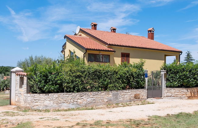 Secluded Apartment in Poreč with Garden - Photo 40