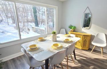 Sprawling Woodland Retreat - Foto 21