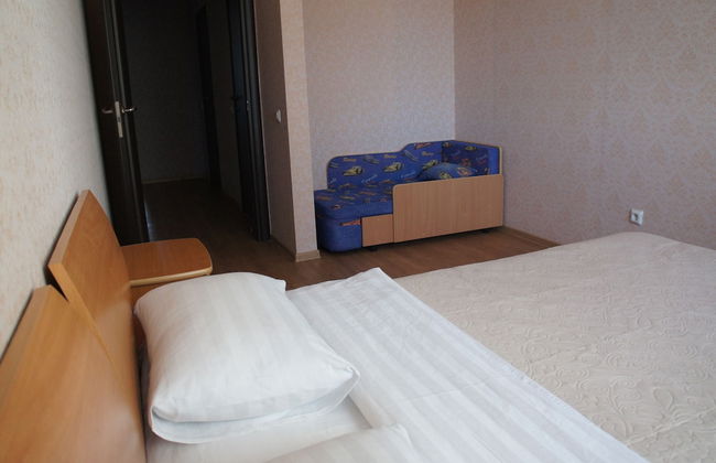 Hotel in Apartment Irkutsk - Photo 14