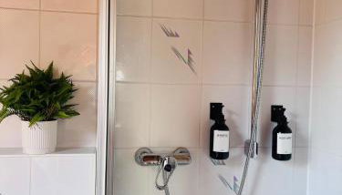Stilvolle Ferienwohnung nahe A5 & Europa-Park Rust - Foto 4, Shower