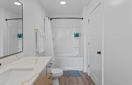 Stylish 2BR with Pool Central SLC - Great Access - Foto 8