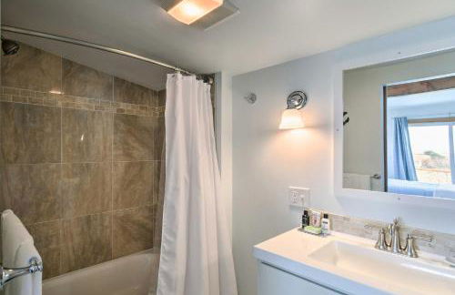 Coastal Retreat Deck, Ocean Views and Walk to Beach - Foto 12