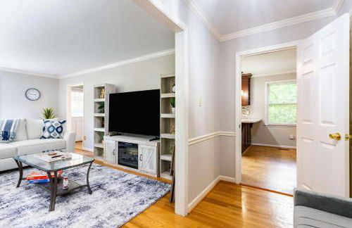 Southern Charm 2BR Greensboro Nest - Foto 14