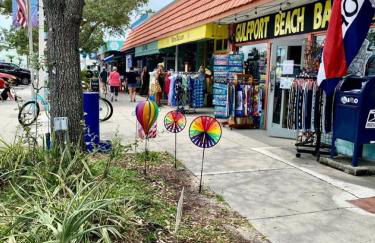 Lovely vacation home 1 block from beach & downtown Gulfport - Foto 10