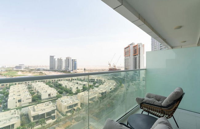 Neat Studio at Carson C - Photo 10