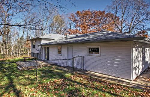 Quaint Duluth Hideaway with Private Fenced-In Yard! - Foto 22