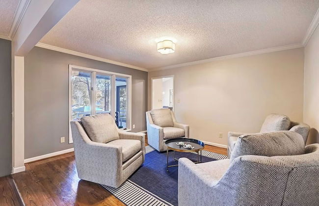 Lakefront Home Private Dock, Tiki Bar, Firepit Shore to Please by Avantstay - Foto 30