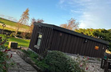 Thors Cave Cabin, Peak District - Photo 29