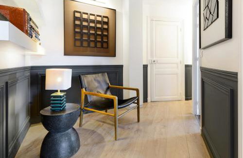 LivinParis - Luxury AC 2 & 3 Bedrooms Le Louvre - Foto 28