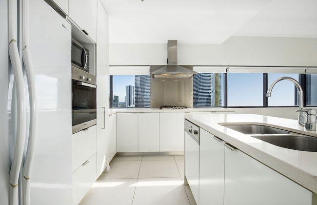 Ultra Broadbeach - Photo 39