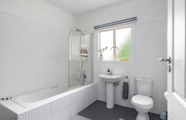 Stylish 2-bed Apartment in Centurion, Pretoria - Foto 13