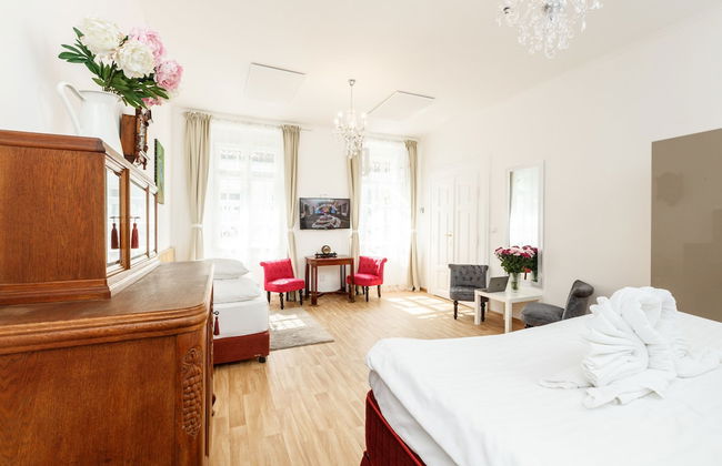 Prague Siesta Apartments - Photo 33