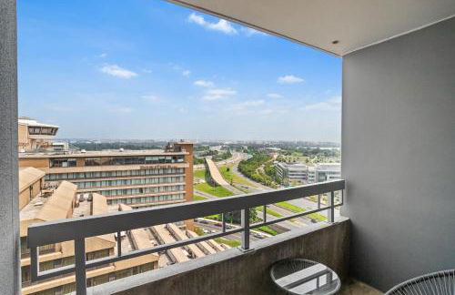 Modern Comfort Apartment Close to Metro & Shops - Foto 12