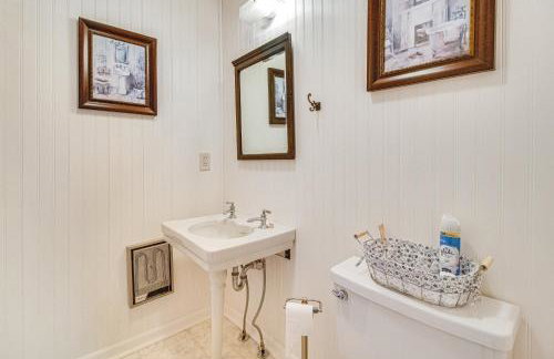 Creekfront Yellville Manor with Parlors and Fire Pit! - Foto 36