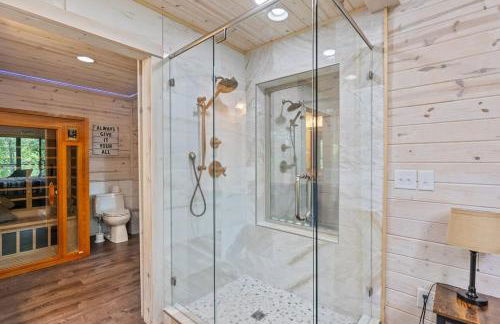 Top of the Line Treehouse Near Helen, Georgia - Foto 19