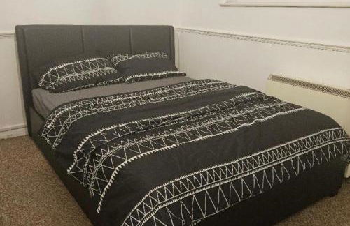 1 Bed House Sleeps 2 -Free Parking -Tv - Foto 7