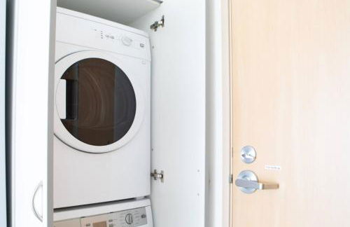 The Brady Corner Suite - Near Fiserv with Balcony - Foto 14