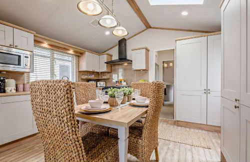 Bunny Lodge Quiet 2-Bed Luxury Home near Milford on Sea - Foto 18