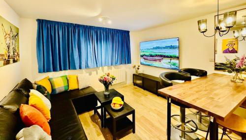 Central Apartment with 75inch TV Netflix - Foto 1