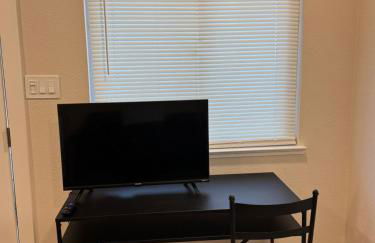 2 bed 1 bath special woodlake duplex A - Photo 7