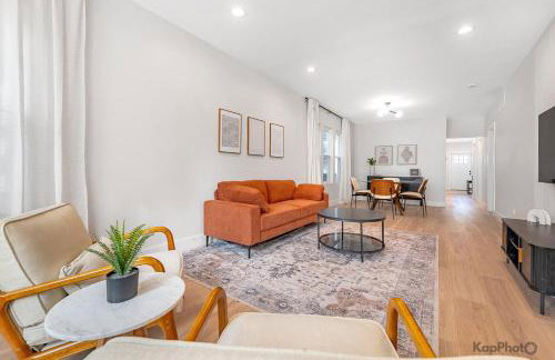 Modern 2BR Apartment with Free Parking in Avondale - Foto 2