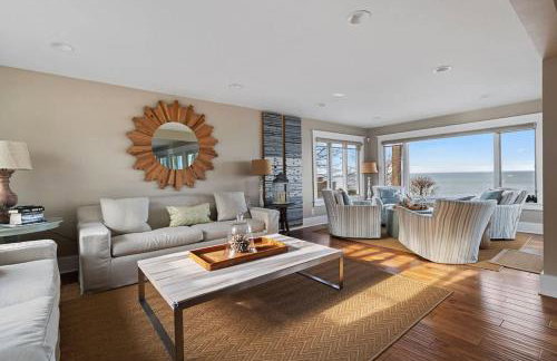 Sunset Shores Sanctuary by Juniper Holiday + Home - Photo 4