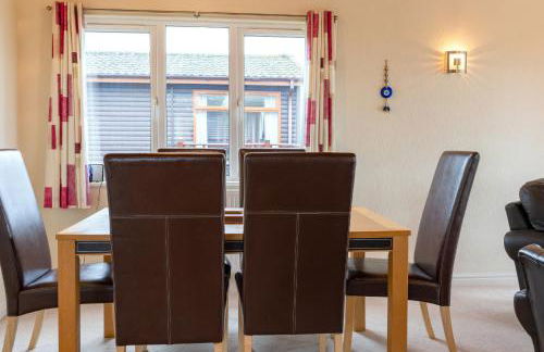 Finest Retreats - Whitsand Bay Lodge - Photo 12