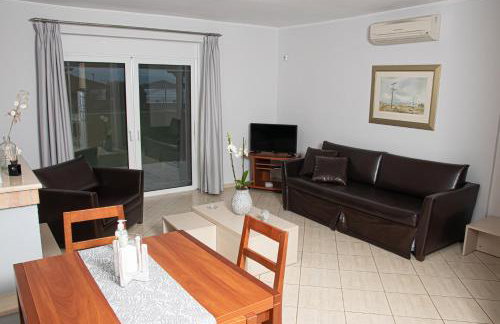 SALTSEA BOUTIQUE VILLAS - Photo 27