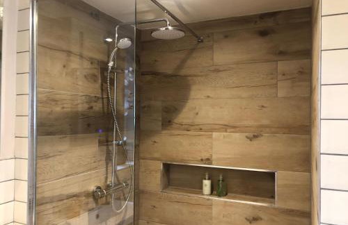 Olli's Cottage-Terrace & Jacuzzi optional - Foto 10